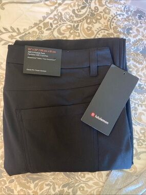 lululemon athletica Men’s ABC Cargo Pants — Black
